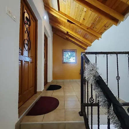 بيت ضيافة Planinski Raj ترافنيك